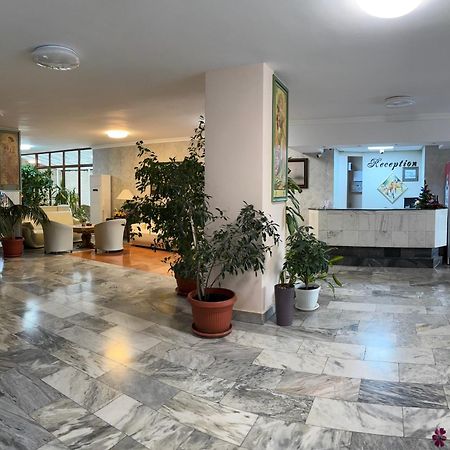 Apart Hotel Central Razgrad מראה חיצוני תמונה