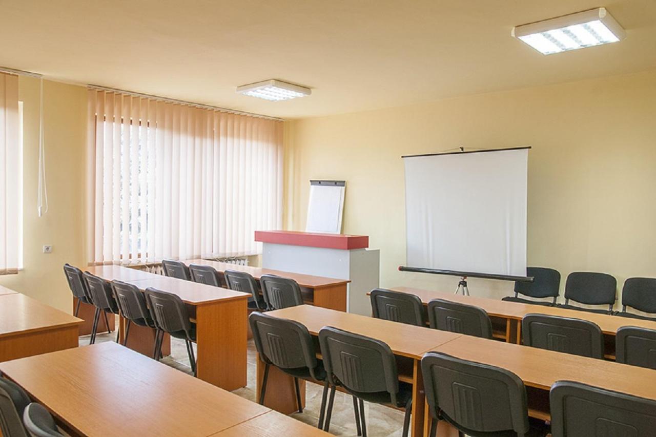 Apart Hotel Central Razgrad מראה חיצוני תמונה
