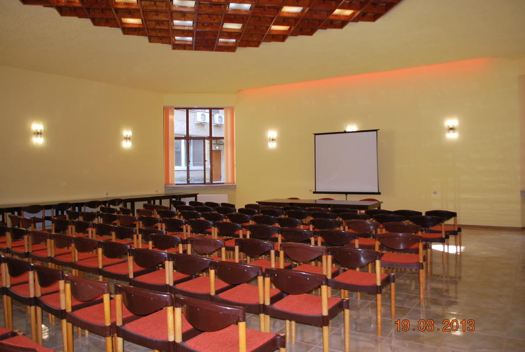 Apart Hotel Central Razgrad מראה חיצוני תמונה