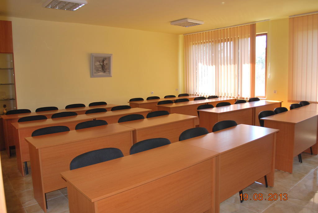 Apart Hotel Central Razgrad מראה חיצוני תמונה